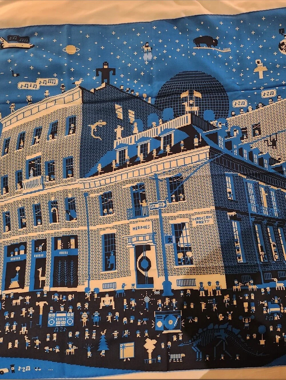 Hermes Madison Party Scarf 100 Cashmere Blend, Minecraft Pattern, Blue NWT
